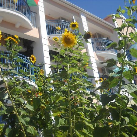 Olive Bay Hotel Agia Efimia Esterno foto