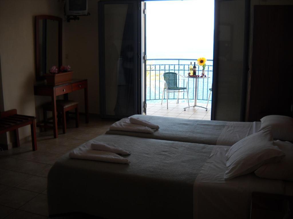 Olive Bay Hotel Agia Efimia Camera foto