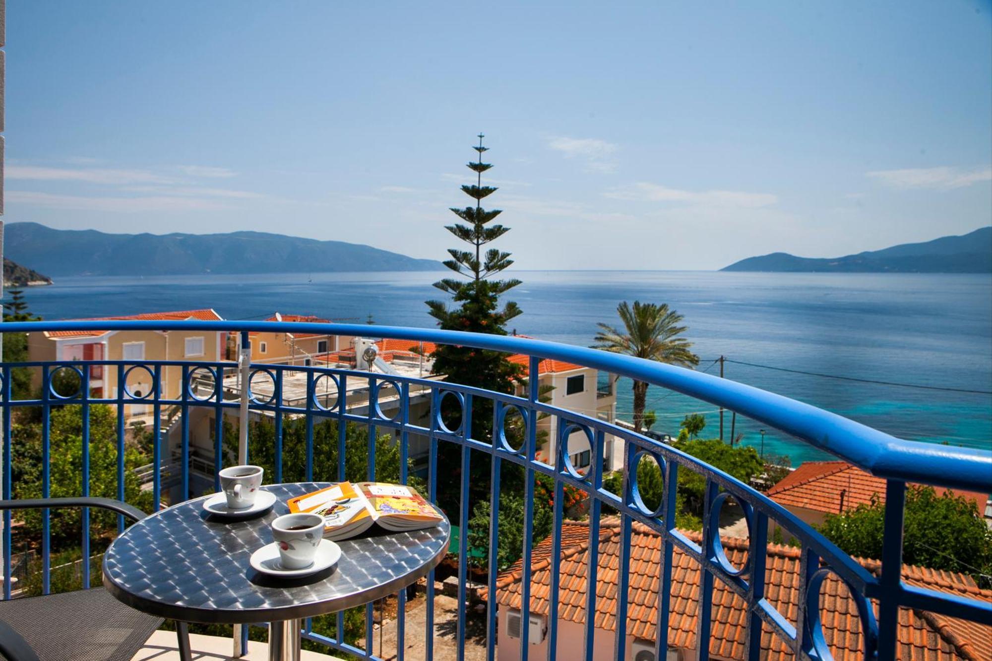 Olive Bay Hotel Agia Efimia Esterno foto